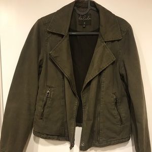 S Aritzia Talula Army Green Coat